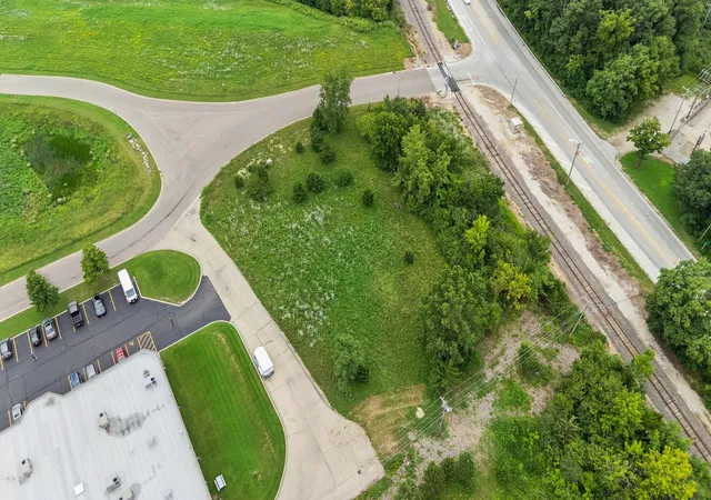 2nd image of 105 Oswald Ave, Batavia, IL 60510 | MLS# 12722602
