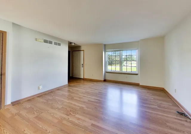 Photo 3 of Townhouse for sale at 1653 Delaware Ct, Geneva, IL 60134 | MLS# 12722606 | Listing updated on 2026-09-22