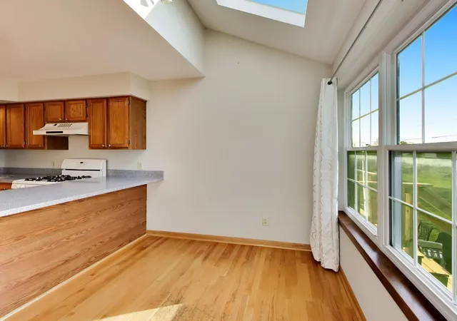 Photo 3 of Townhouse for sale at 1653 Delaware Ct, Geneva, IL 60134 | MLS# 12722606 | Listing updated on 2026-09-22