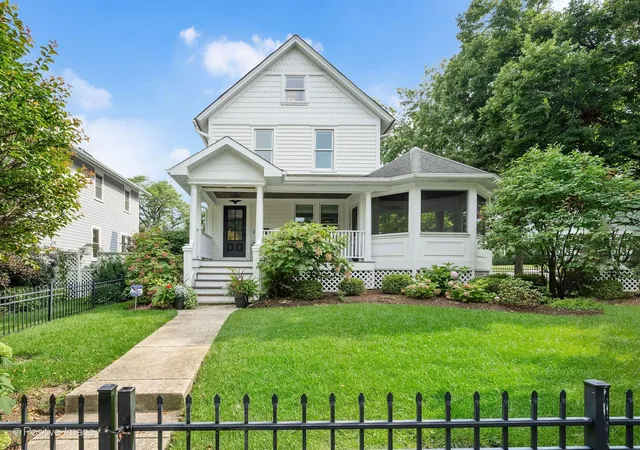 1st image of 104 Minneola St, Hinsdale, IL 60521 | MLS# 12722615