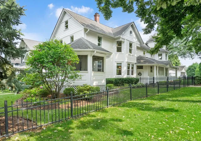 2nd image of 104 Minneola St, Hinsdale, IL 60521 | MLS# 12722615