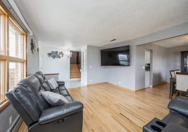Photo 3 of Single family home for sale at 6614 Kane Ave, Hodgkins, IL 60525 | MLS# 12722625 | Listing updated on 2026-09-21
