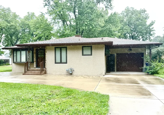 Photo 1 of Single family home for sale at 205 Oak St, Spring Valley, IL 61362 | MLS# 12722646 | Listing updated on 2026-08-09