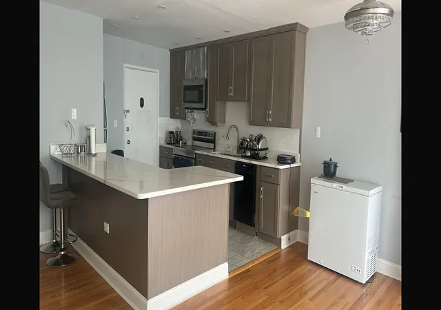 Listing Photo 4 - Condo for sale in building located at 8710 Skokie Blvd, Skokie, IL 60077 - Unit #3BS