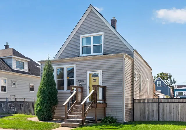 Photo 3 of Single family home for sale at 1224 Gunderson Ave, Berwyn, IL 60402 | MLS# 12722674 | Listing updated on 2026-10-07