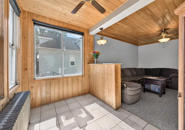 Photo 4 of Single family home for sale at 1224 Gunderson Ave, Berwyn, IL 60402 | MLS# 12722674 | Listing updated on 2026-10-07