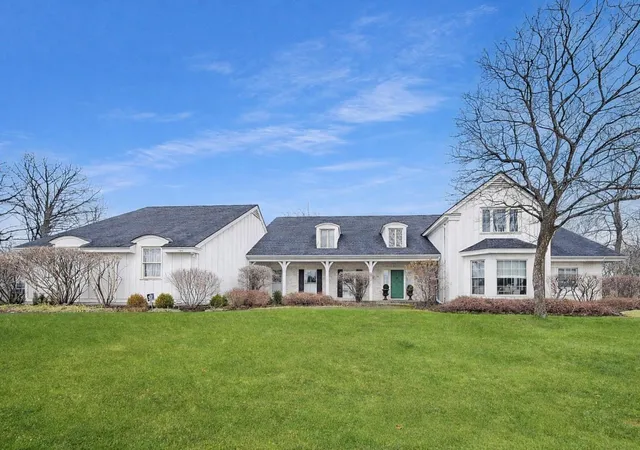 Photo 3 of Mansion for sale at 1135 Buttonwood Ln, Northbrook, IL 60062 | MLS# 12722683 | Listing updated on 2026-08-28