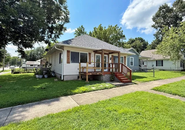 Photo 1 of Single family home for sale at 1018 Market St, Metropolis, IL 62960 | MLS# 12722696 | Listing updated on 2026-09-28