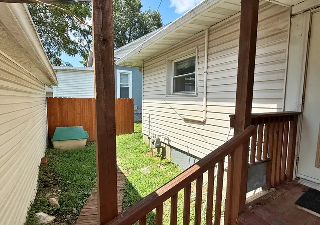 Photo 4 of Single family home for sale at 1018 Market St, Metropolis, IL 62960 | MLS# 12722696 | Listing updated on 2026-09-28
