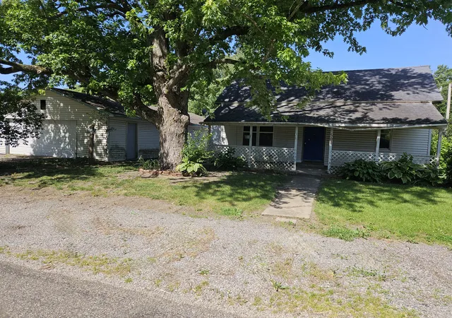 Photo 1 of Single family home for sale at 501 S Chicago, Dewitt, IL 61735 | MLS# 12722844 | Listing updated on 2026-10-08