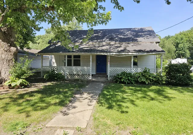 Photo 2 of Single family home for sale at 501 S Chicago, Dewitt, IL 61735 | MLS# 12722844 | Listing updated on 2026-10-08