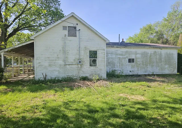 Photo 3 of Single family home for sale at 501 S Chicago, Dewitt, IL 61735 | MLS# 12722844 | Listing updated on 2026-10-08