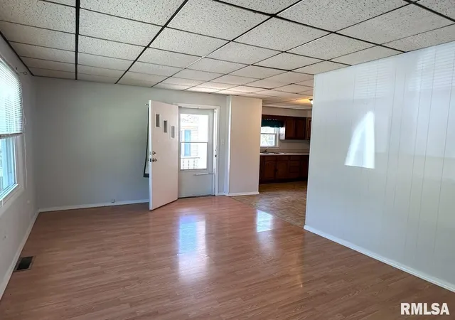 Photo 3 of Single family home for sale at 2027 Herbert St, Murphysboro, IL 62966 | MLS# 12722877 | Listing updated on 2026-09-07
