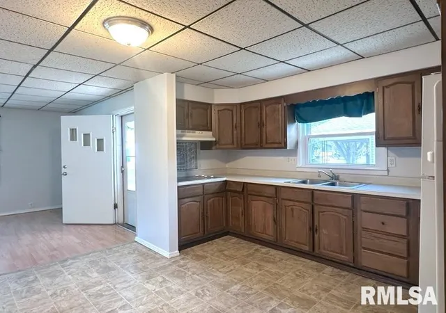 Photo 4 of Single family home for sale at 2027 Herbert St, Murphysboro, IL 62966 | MLS# 12722877 | Listing updated on 2026-09-07