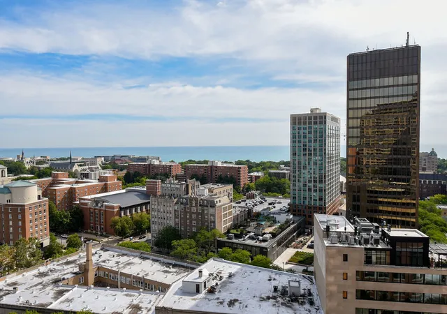 Photo 2 of Condo for sale at 807 Davis St #1610, Evanston, IL 60201 | MLS# 12722893 | Listing updated on 2026-09-17