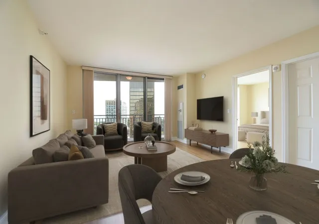 Photo 4 of Condo for sale at 807 Davis St #1610, Evanston, IL 60201 | MLS# 12722893 | Listing updated on 2026-09-17