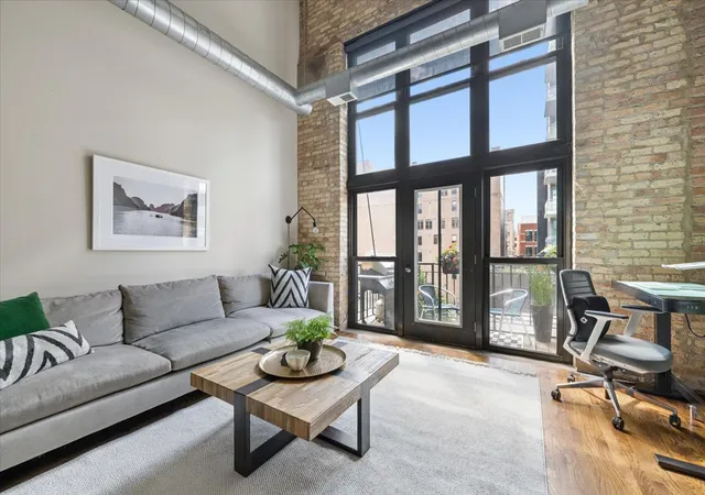 Photo 3 of Condo for sale at 203 S Sangamon St #308, Chicago, IL 60607 | MLS# 12722910 | Listing updated on 2026-09-18