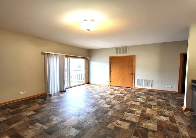 Photo 4 of Townhouse for sale at 3348 Cameron Dr, Elgin, IL 60124 | MLS# 12722941 | Listing updated on 2026-08-09