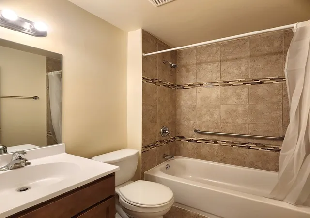 Photo 4 of Single family home for sale at 111 Woodland Dr, Round Lake Beach, IL 60073 | MLS# 12722968 | Listing updated on 2026-09-02