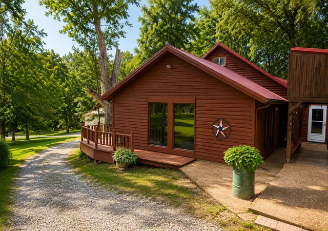 Photo 3 of Single family home for sale at 690 Ganntown Ln, Grantsburg, IL 62943 | MLS# 12722975 | Listing updated on 2026-08-09