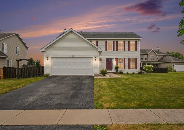Photo 1 of Single family home for sale at 1305 Glenridge Ct N, Minooka, IL 60447 | MLS# 12722978 | Listing updated on 2026-09-14