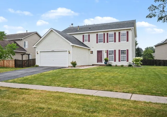 Photo 2 of Single family home for sale at 1305 Glenridge Ct N, Minooka, IL 60447 | MLS# 12722978 | Listing updated on 2026-09-14