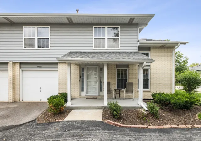 2nd image of 17037 East Circle Dr #17037, Tinley Park, IL 60477 | MLS# 12723015