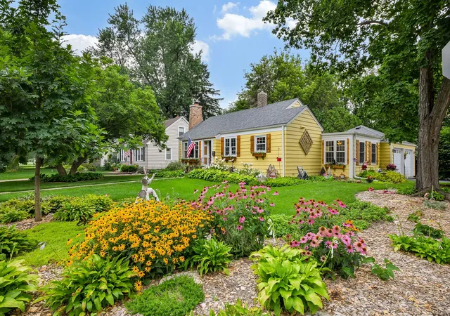1st image of 812 Richards St, Geneva, IL 60134 | MLS# 12723045