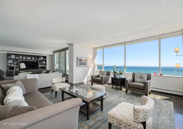 Listing Photo 5 - Condo for sale in building located at 1000 N Lake Shore Plz, Chicago, IL 60611 - Unit #44B