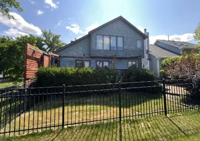 Photo 3 of Sale Pending at 2592 Leach Dr, Naperville, IL 60564 | MLS# 12723125 | Listing updated on 2026-08-25