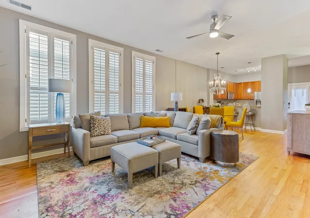 Listing Photo 5 - Condo for sale in building located at 1942 S Prairie St, Chicago, IL 60616 - Unit #2