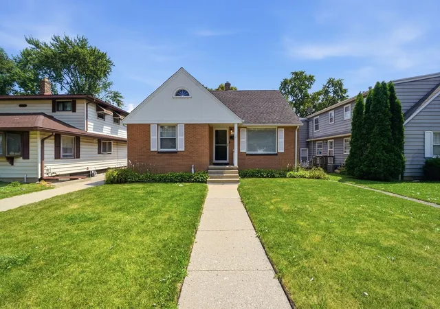 Photo 1 of Single family home for sale at 1009 Leith Ave, Waukegan, IL 60085 | MLS# 12723225 | Listing updated on 2026-08-11