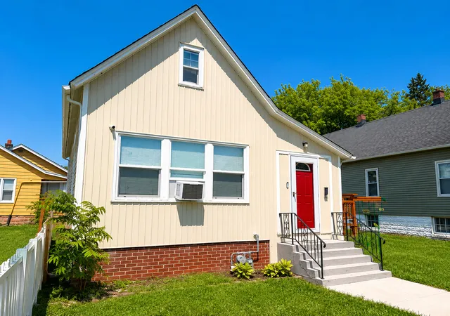 Photo 2 of Single family home for sale at 1729 Jackson St, North Chicago, IL 60064 | MLS# 12723231 | Listing updated on 2026-08-09