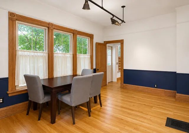 Photo 3 of Single family home for sale at 1013 Simpson St, Evanston, IL 60201 | MLS# 12723235 | Listing updated on 2026-09-24