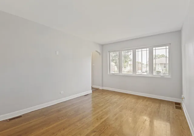 Photo 2 of Single family home for sale at 5151 S Natchez Ave, Chicago, IL 60638 | MLS# 12723243 | Listing updated on 2026-09-28