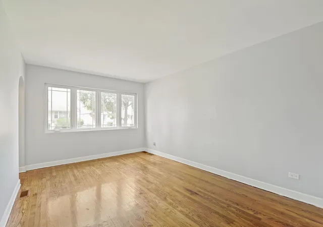 Photo 3 of Single family home for sale at 5151 S Natchez Ave, Chicago, IL 60638 | MLS# 12723243 | Listing updated on 2026-09-28