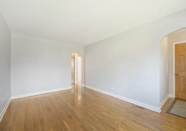 Photo 3 of Single family home for sale at 5151 S Natchez Ave, Chicago, IL 60638 | MLS# 12723243 | Listing updated on 2026-09-28