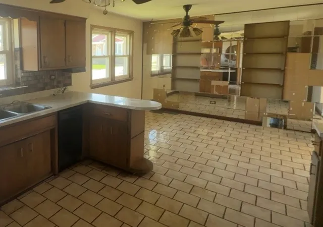 Photo 3 of Single family home for sale at 11420 S Hamlin Ave, Chicago, IL 60655 | MLS# 12723245 | Listing updated on 2026-08-10