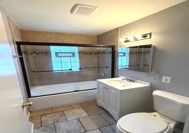 Photo 4 of Single family home for sale at 14505 Minerva Ave, Dolton, IL 60419 | MLS# 12723268 | Listing updated on 2026-10-21