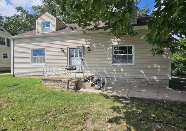 Photo 1 of Sale Pending at 105 S 20th Street, Mt Vernon, IL 62864 | MLS# 12723315 | Listing updated on 2026-09-19