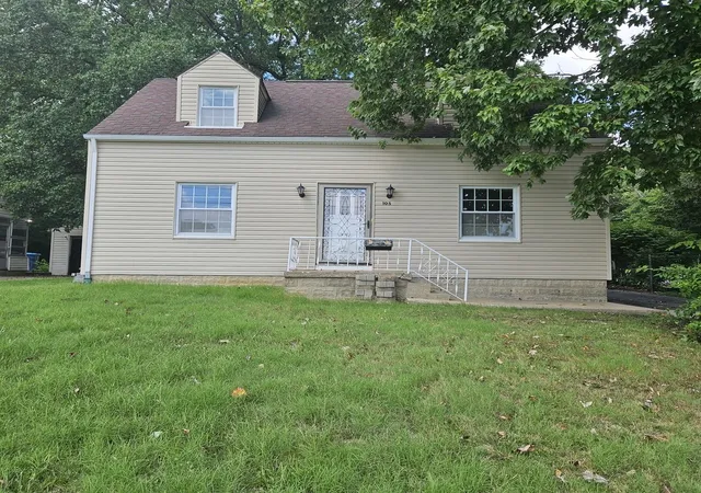 Photo 2 of Sale Pending at 105 S 20th Street, Mt Vernon, IL 62864 | MLS# 12723315 | Listing updated on 2026-09-19