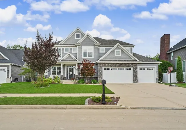 Photo 2 of Single family home for sale at 413 Lake Fls Blvd, Savoy, IL 61874 | MLS# 12723331 | Listing updated on 2026-08-16