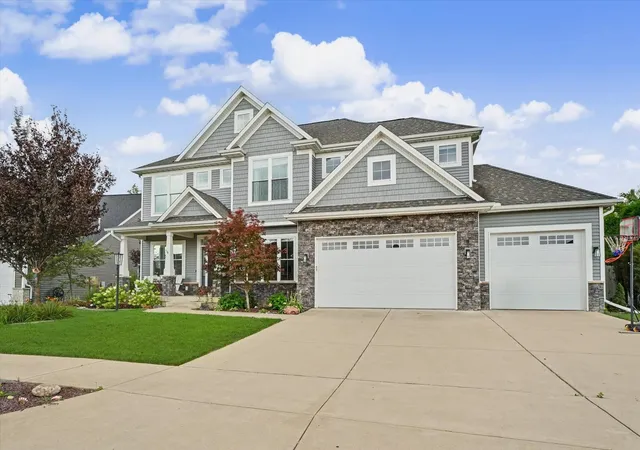 Photo 3 of Single family home for sale at 413 Lake Fls Blvd, Savoy, IL 61874 | MLS# 12723331 | Listing updated on 2026-08-16
