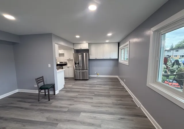 Photo 3 of Townhouse for sale at 257 Dover Dr #c, Des Plaines, IL 60018 | MLS# 12723363 | Listing updated on 2026-09-24