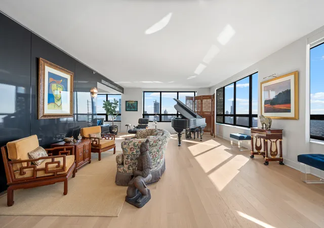 4th image of 180 E Pearson St #6907, Chicago, IL 60611 | MLS# 12723436