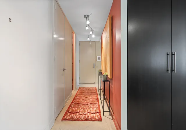 3rd image of 200 E Delaware Pl #7D, Chicago, IL 60611 | MLS# 12723437