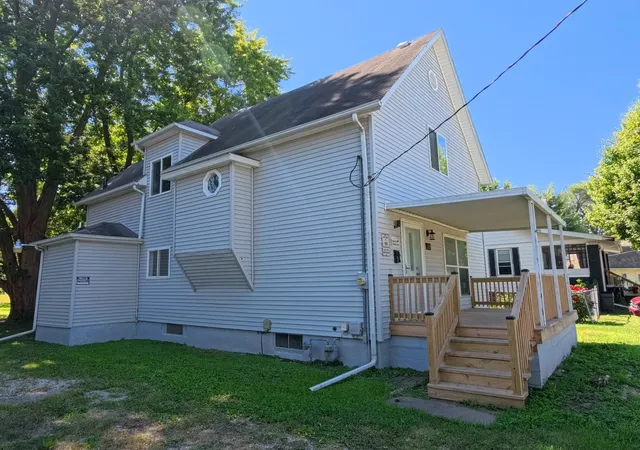 Photo 2 of Single family home for sale at 649 Indiana Ave, Galesburg, IL 61401 | MLS# 12723445 | Listing updated on 2026-10-20