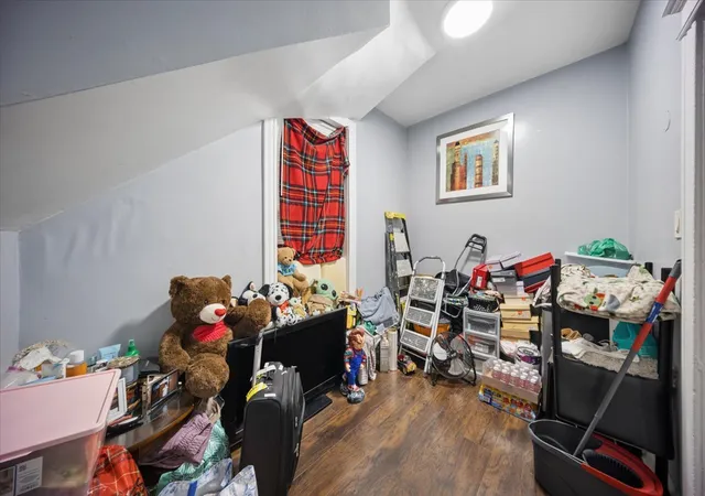 Photo 4 of Sale Pending at 2515 S Kedzie Ave, Chicago, IL 60623 | MLS# 12723467 | Listing updated on 2026-10-17