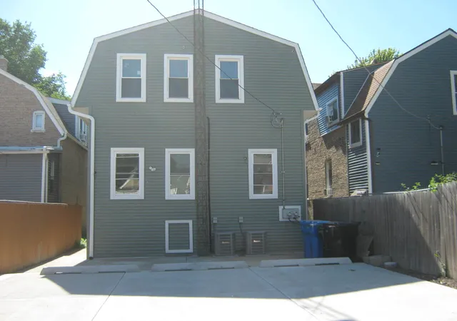 Listing Photo 3 - Condo for sale in building located at 1237 N Harding Ave, Chicago, IL 60651