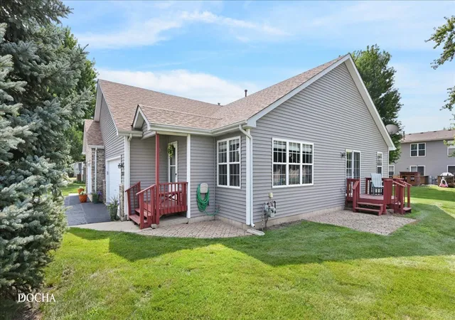 Photo 2 of Townhouse for sale at 335 B Warren St #B, Somonauk, IL 60552 | MLS# 12723481 | Listing updated on 2026-09-04